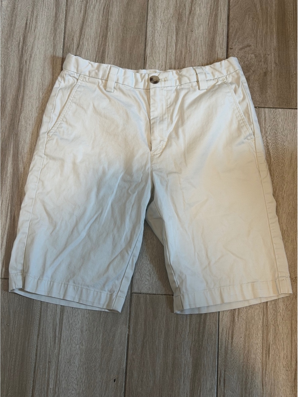 Boys Vineyard Vines White Bermuda Short